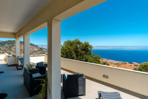 GuestReady - Spacious stay with sea views